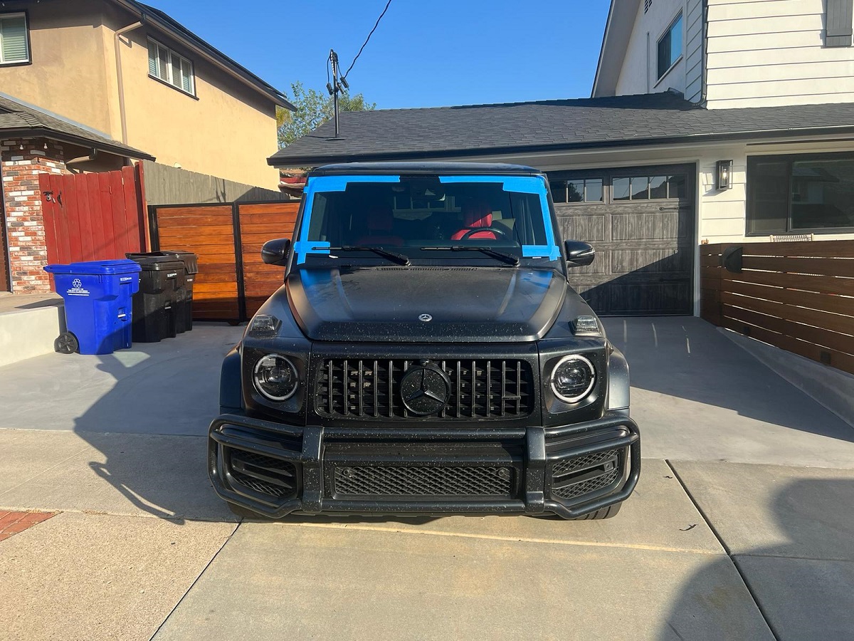 Mercedes g wagon Windshield Replacement